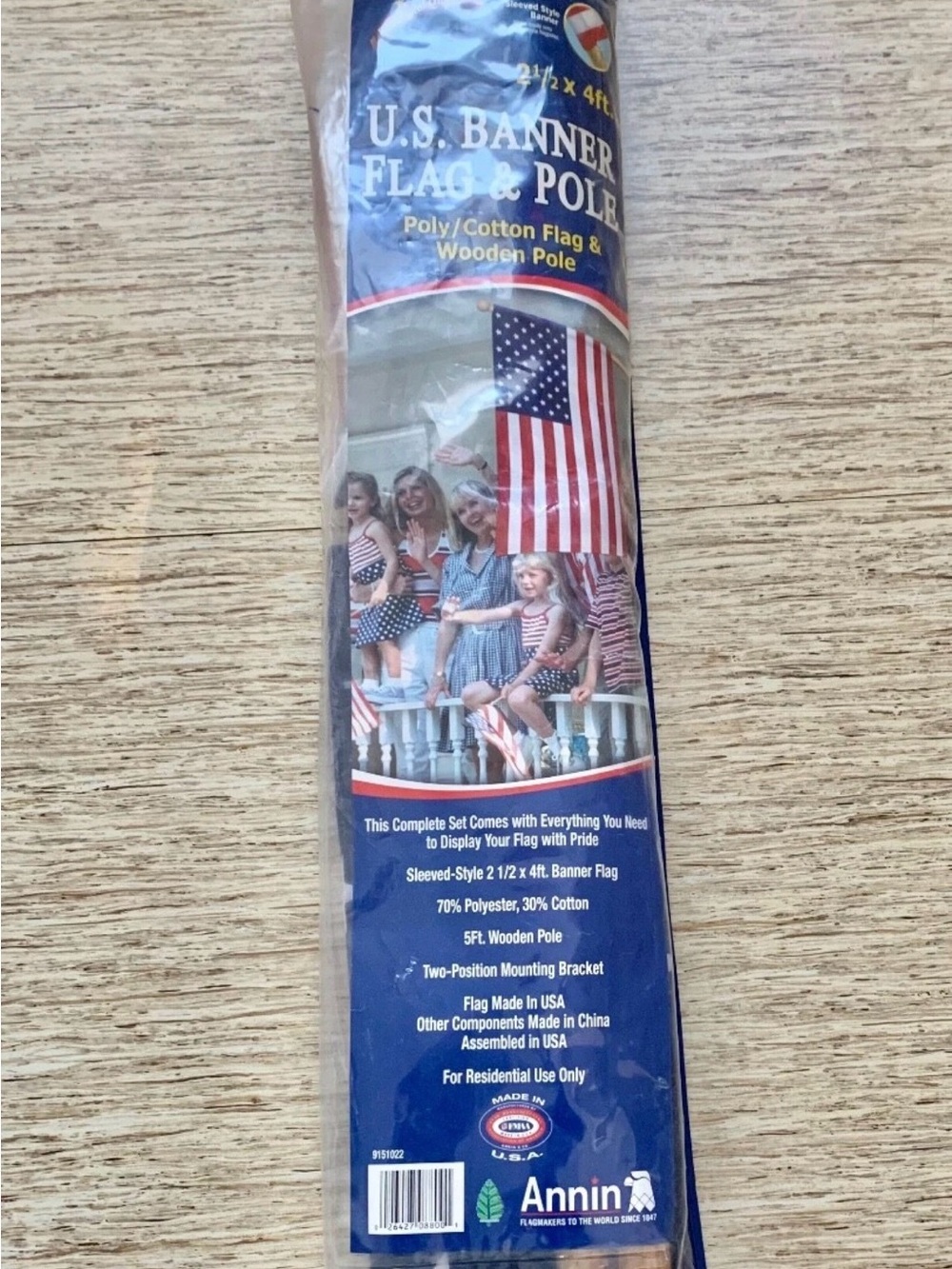 Annin Flagmakers U.S. Banner Poly/Cotton Flag (2.5 x4ft) & Wooden Pole (5ft) Kit